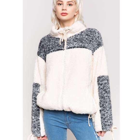 Two Toned Sherpa ZIP Front jacket coat - Picture 4 of 5